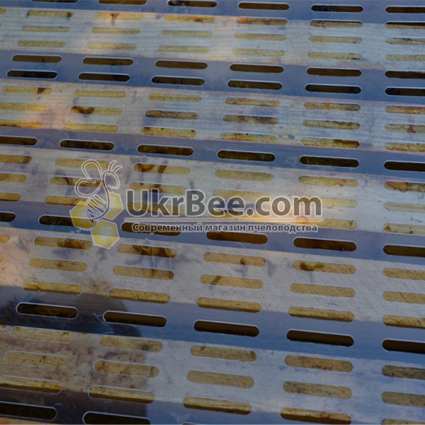 12-frame queen excluder, 0.5mm thick