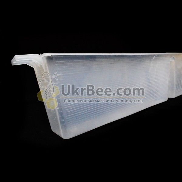 Plastic in-hive feeder (2.3 L)
