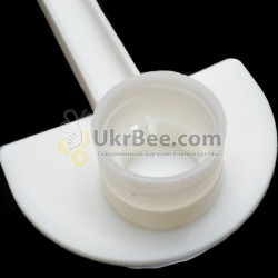 Semi-Circular Bee Waterer for Plastic Bottle