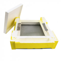 EPS mesh hive floor, one-piece moulded, with tray