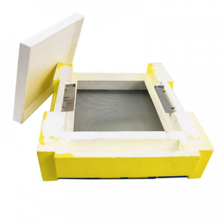 EPS mesh hive floor, one-piece moulded, with tray