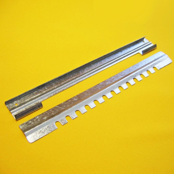 Galvanised 2-piece lower hive entrance