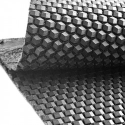 “Half-maximum” matrix with 5.5 mm cell for making beeswax foundation