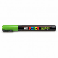 Зелений маркер uni POSCA лежить горизонтально на білому фоні.