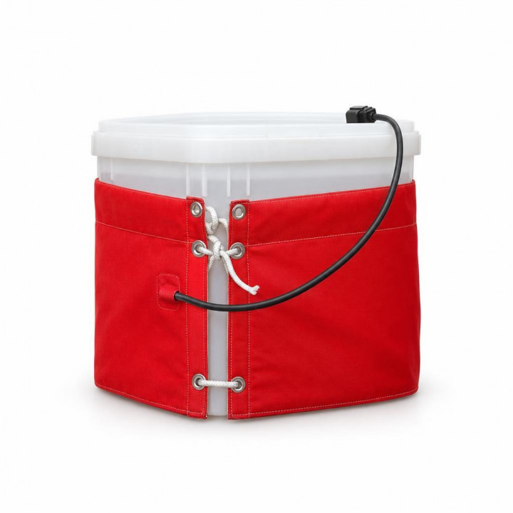 Red decrystallizer on translucent cubotainer with white lacing and black cable, white background